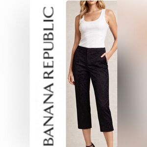 Banana Republic Avery jacquard cropped trousers, black. NWT- Capri pants size 8